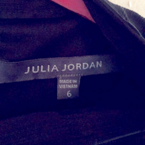 JULIA JORDAN NWT lined Black Jumpsuit with Tie bow at Neck. Formal and Elegant! - Picture 3 of 11